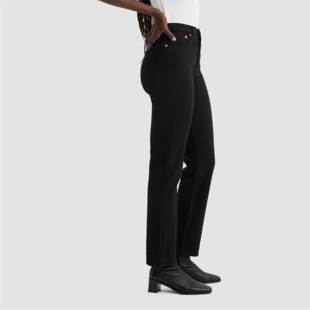 Levi's Women's Black Wedgie Straight Leg Jeans - Picture 3 of 5